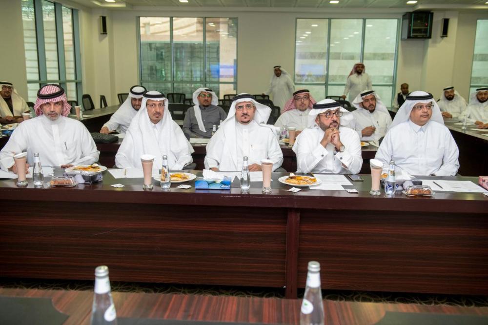 رعى معالي مدير جامعة الباحة اللقاء الأول لبيوت الخبرة بمعهد الدراسات والخدمات الاستشارية بالجامعة