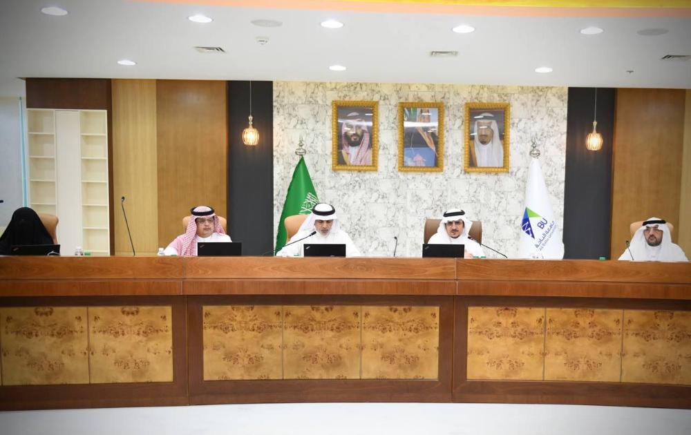 معالي رئيس الجامعة يرأس الجلسة الثانية لمجلس الجامعة للعام الجامعي 1444هـ