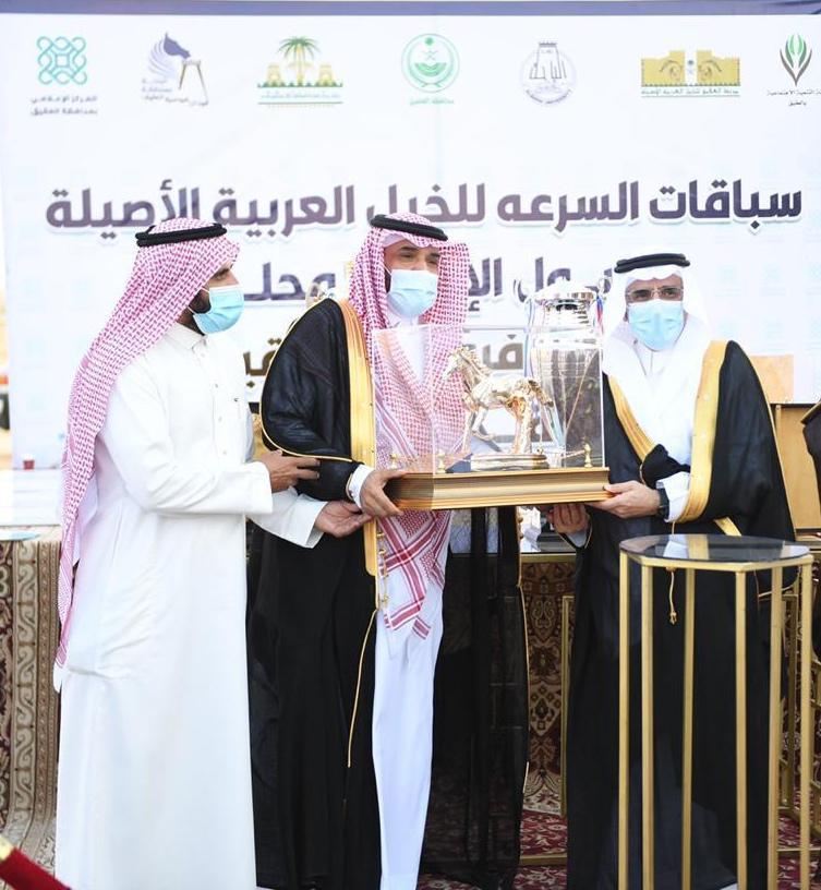 معالي رئيس جامعة الباحة يرعى سباق السرعة للخيل العربية على كأس الجامعة‎